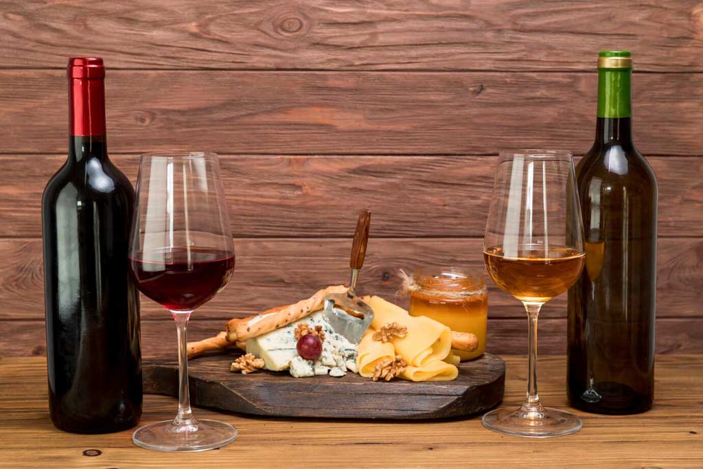 Vin og Mad Pairing: En Guide til den Perfekte Kombination